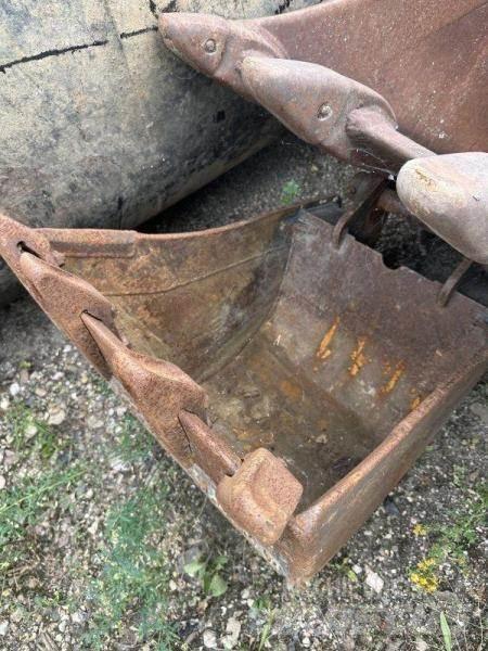 CAT 432E Ekskavatori-iekrāvēji