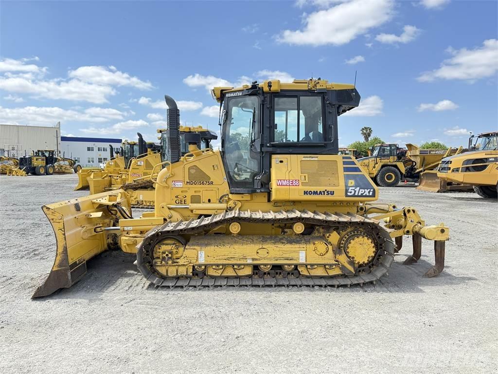 Komatsu D51PXi-24 Kāpurķēžu buldozeri