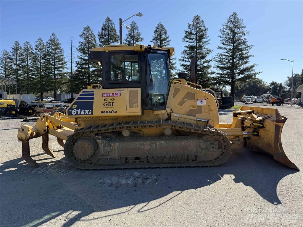 Komatsu D61EXi-24 Kāpurķēžu buldozeri