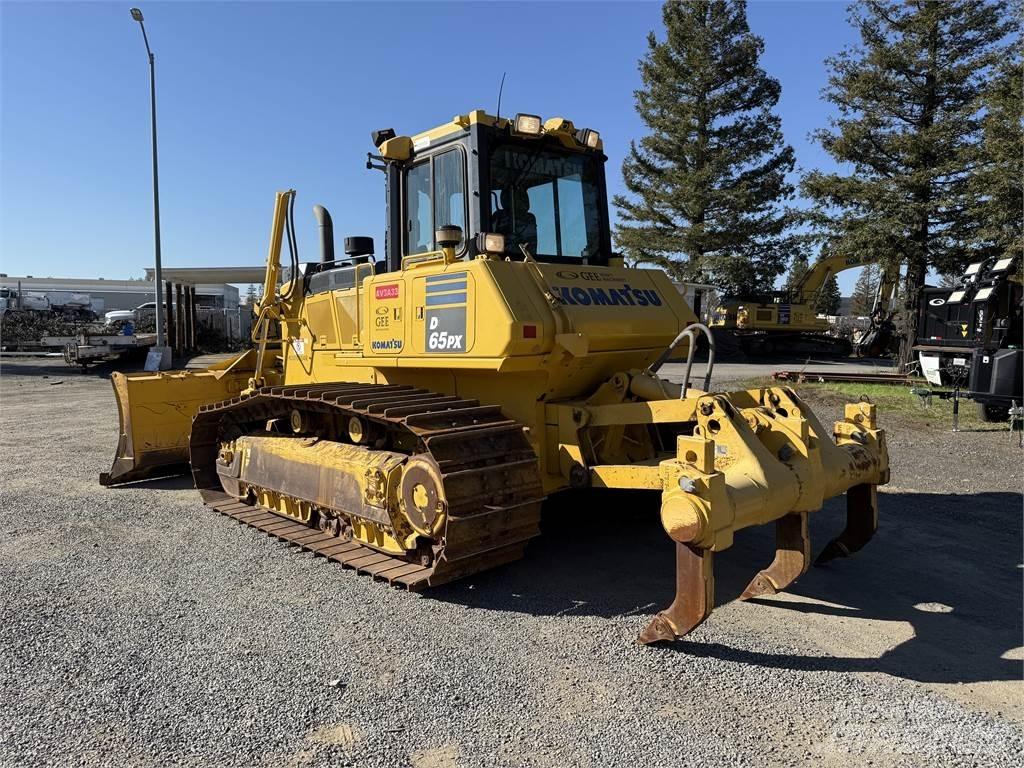 Komatsu D65PX-18 Kāpurķēžu buldozeri