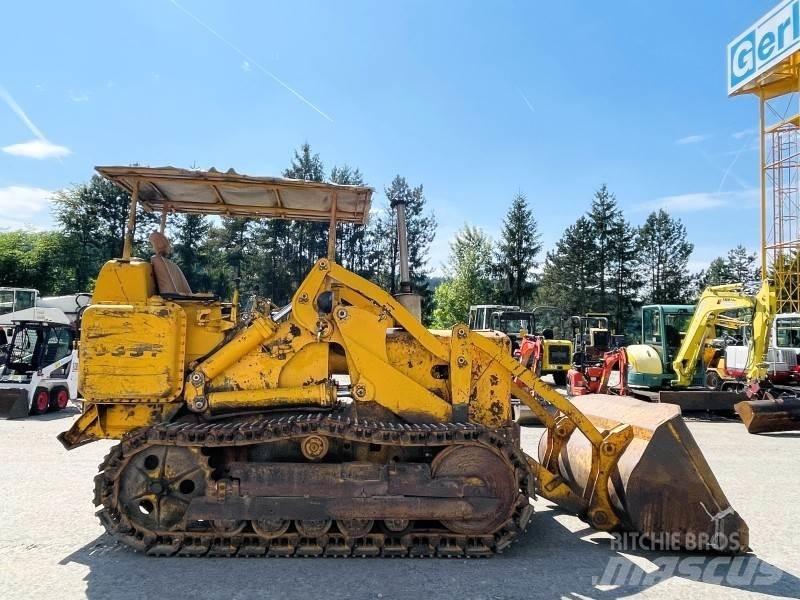 CAT 933F Kāpurķēžu iekrāvēji