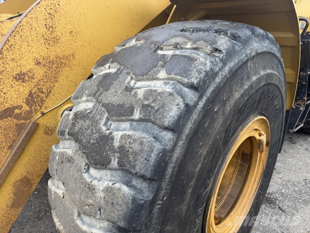 CAT 966 K Iekrāvēji uz riteņiem