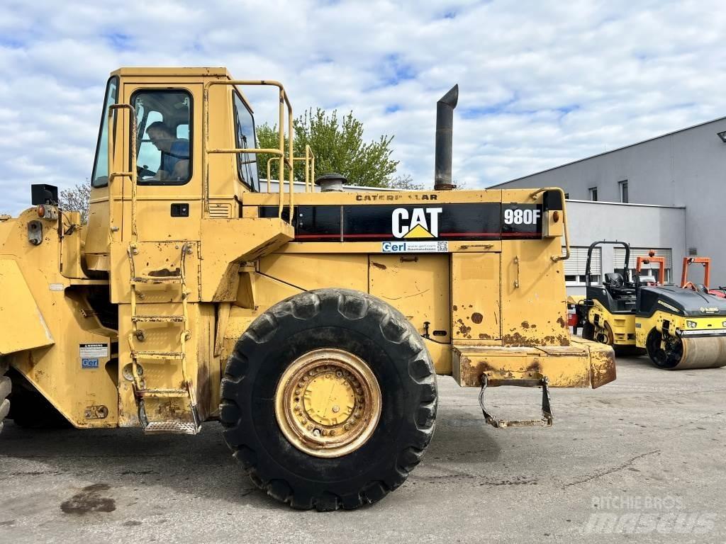 CAT 980 F Iekrāvēji uz riteņiem