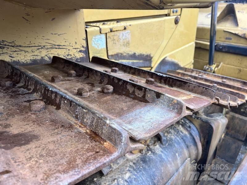 CAT D 6 T Kāpurķēžu buldozeri