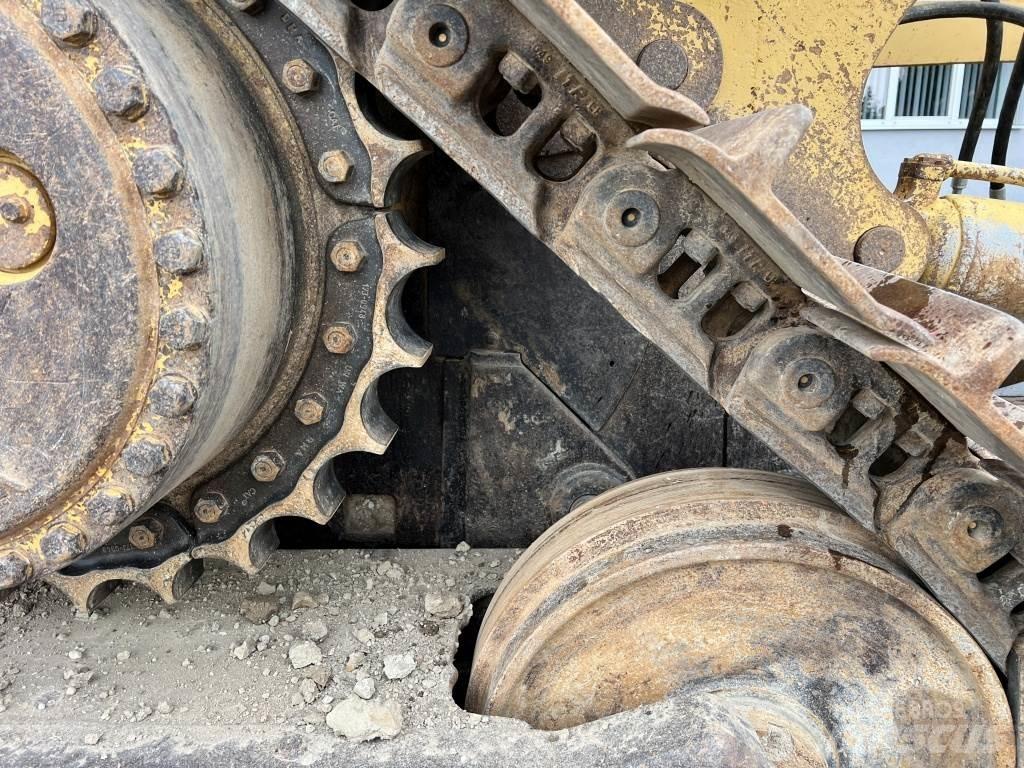 CAT D 7 H Kāpurķēžu buldozeri