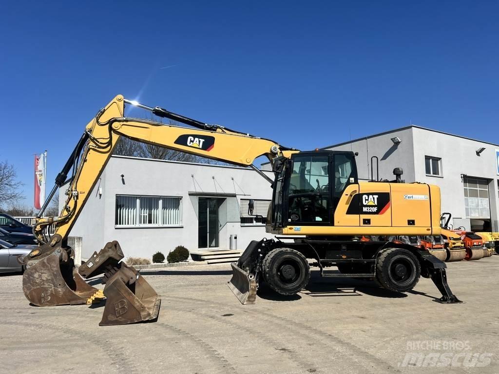 CAT M 320 F Ekskavatori uz riteņiem