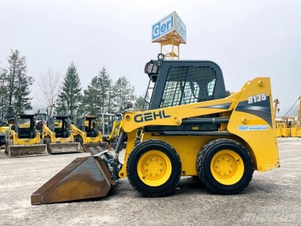 Gehl R135 Lietoti riteņu kompaktiekrāvēji