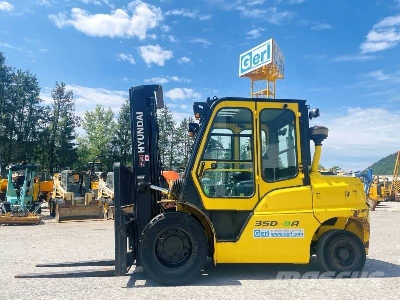 Hyundai 35D-9A Tehnika ar dīzeļa dzinēju
