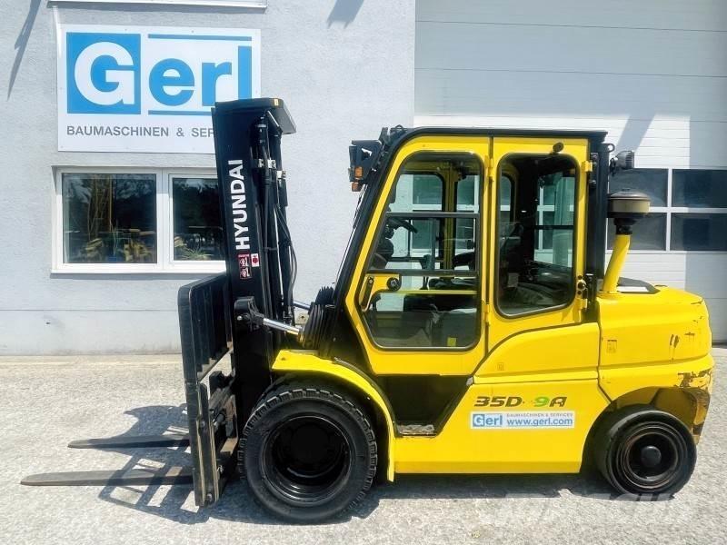Hyundai 35D-9A Tehnika ar dīzeļa dzinēju