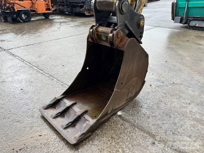 Komatsu PC 210-6K Kāpurķēžu ekskavatori