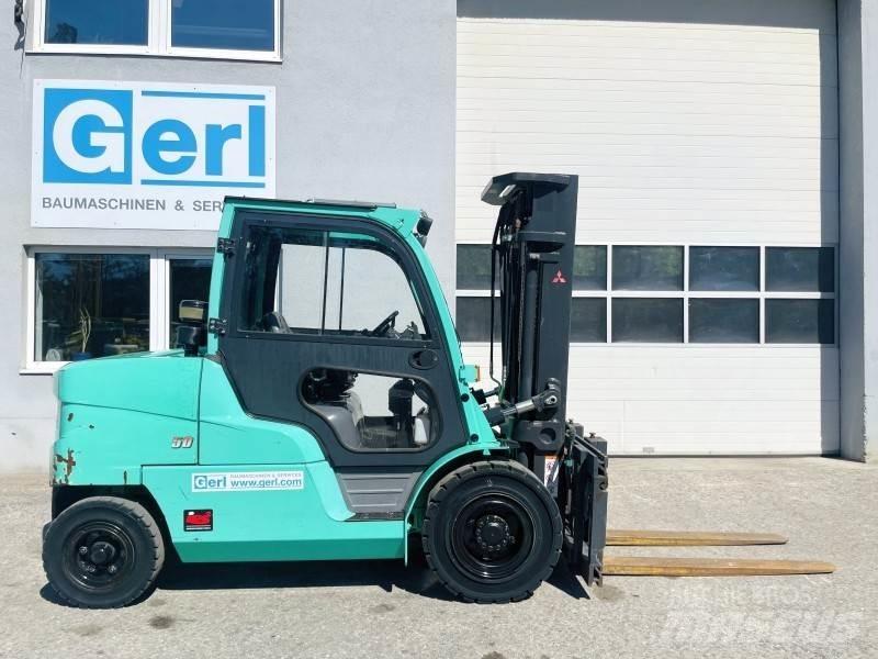 Mitsubishi SD50NT Tehnika ar dīzeļa dzinēju