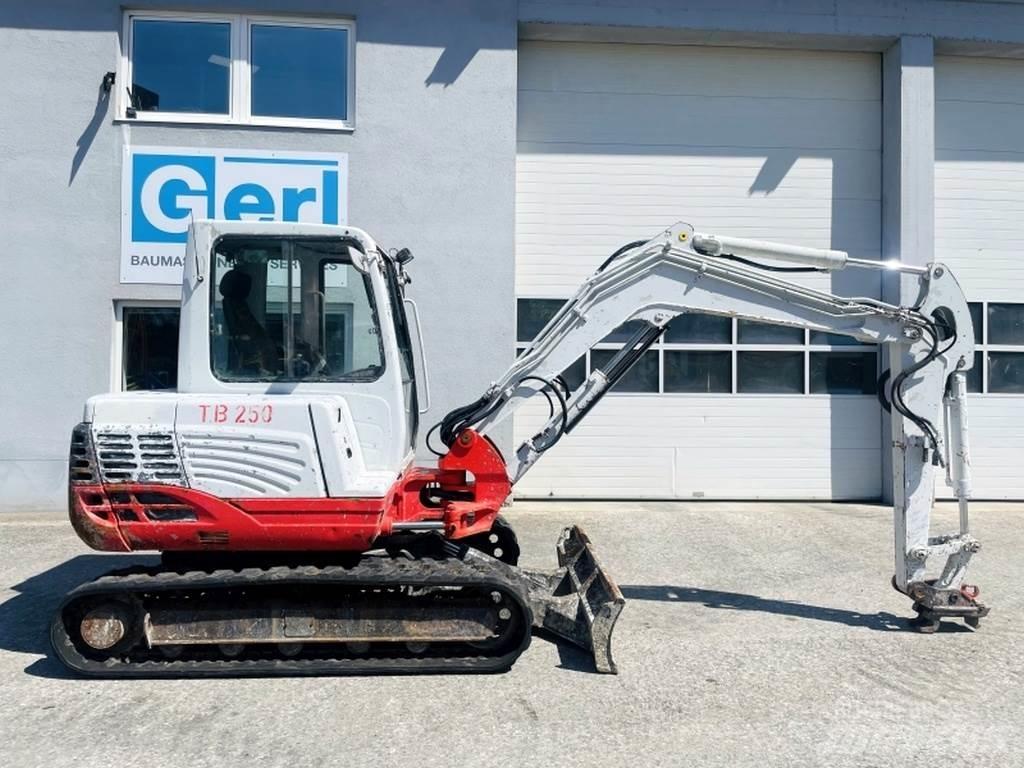 Takeuchi TB250 Mini ekskavatori < 7 t