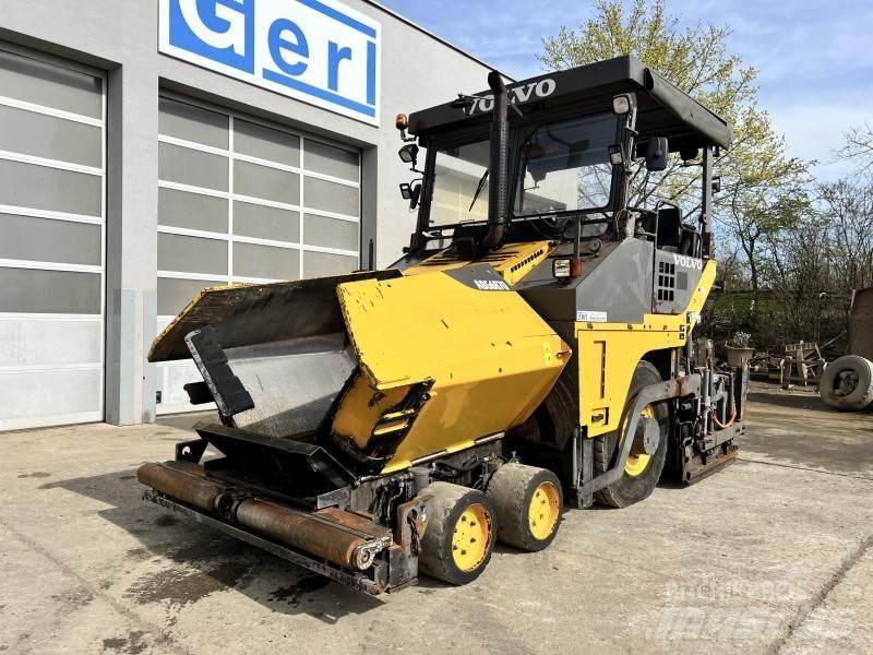  Volvo-ABG 6870 Asfalta klājēji