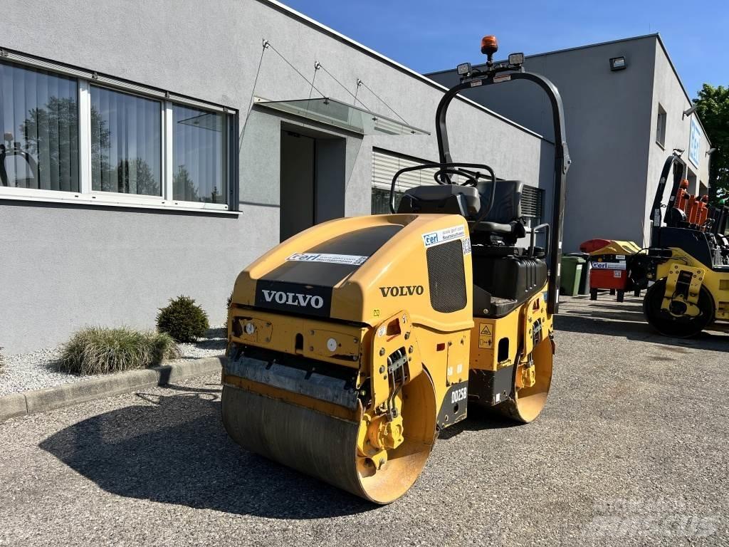 Volvo DD25B Divvalču grunts veltņi