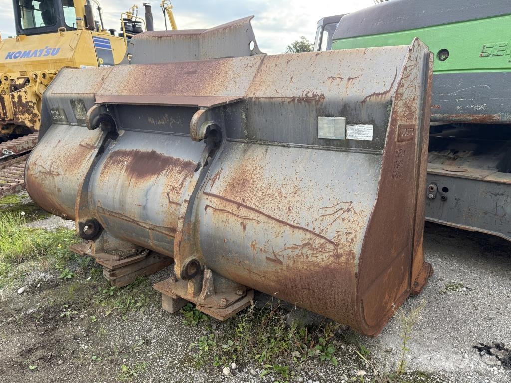 Volvo Schaufel 4,2 m³ Iekrāvēji uz riteņiem