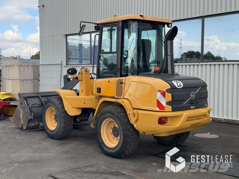 Volvo L30G Iekrāvēji uz riteņiem