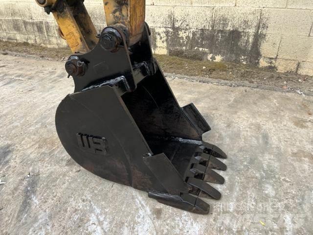 CAT 304E2 CR Mini ekskavatori < 7 t