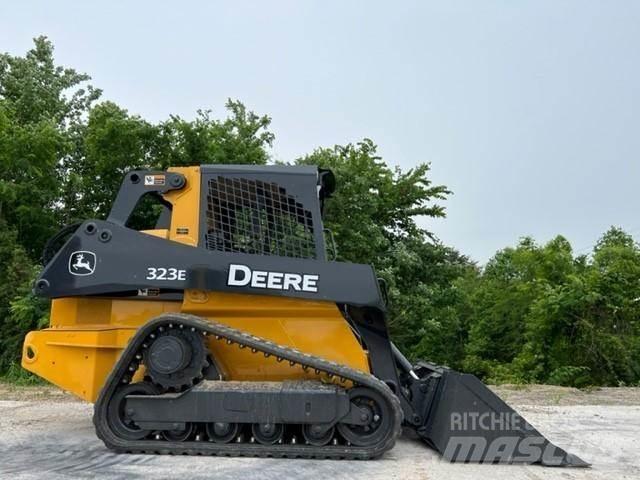 John Deere 323E Lietoti riteņu kompaktiekrāvēji