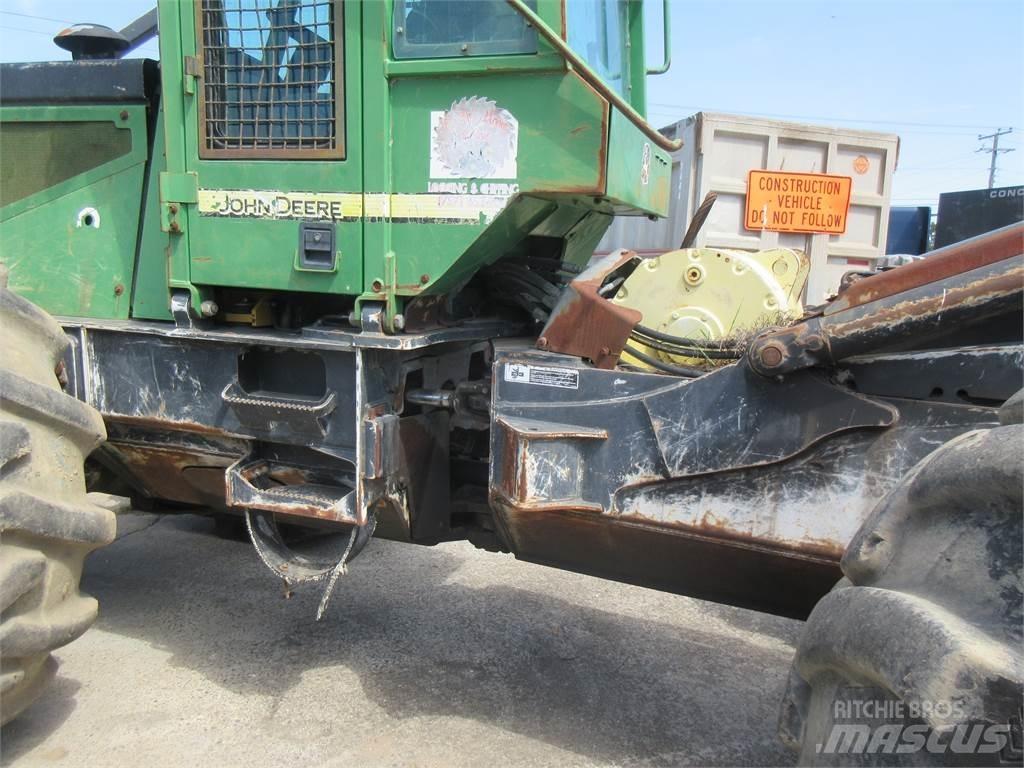 John Deere 748H Šķeldotāji