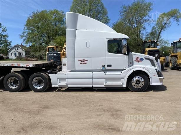 Volvo VNL64T670 Vilcēji