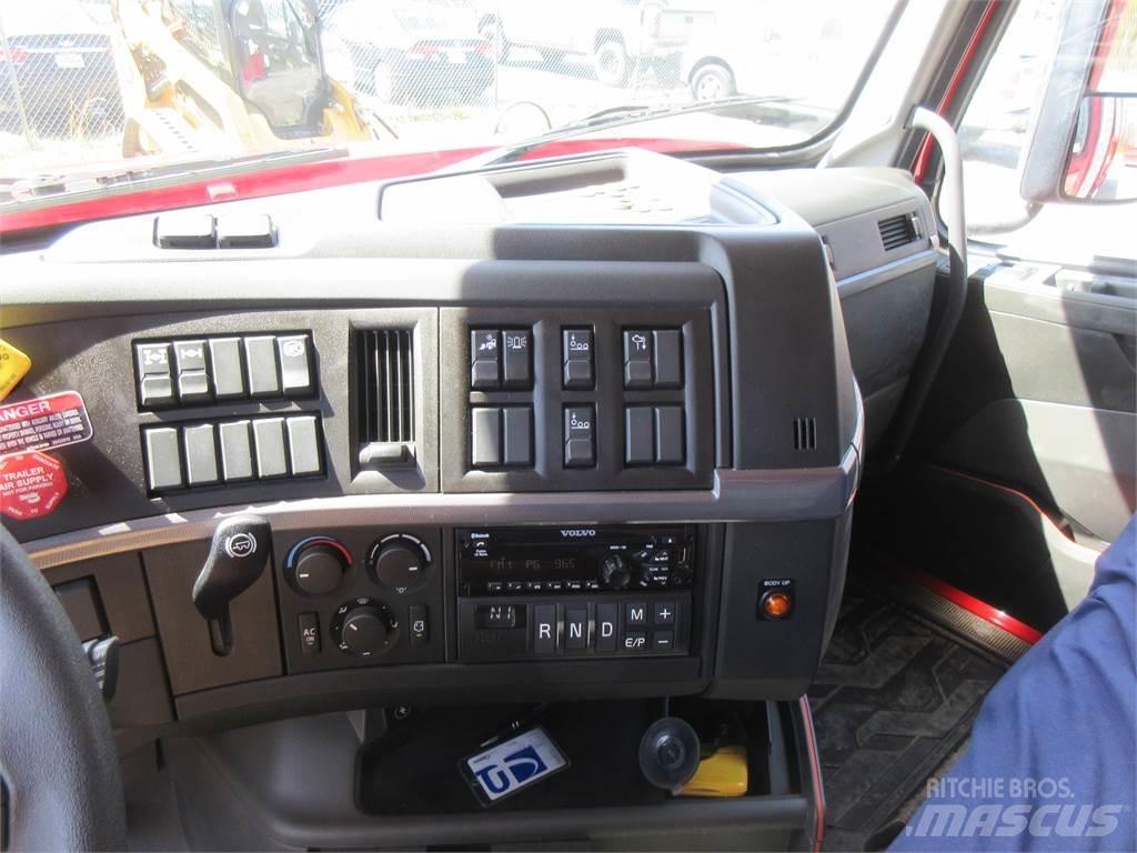 Volvo Volvo Pašizgāzējs