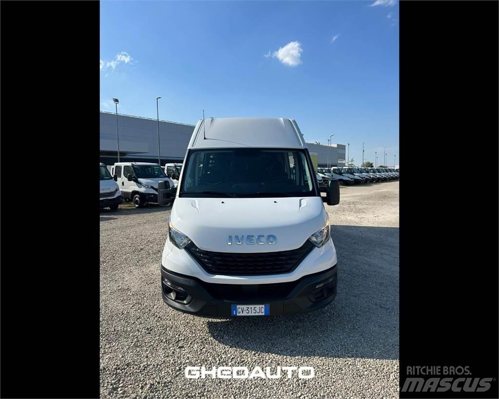 Iveco 35S16 Furgons