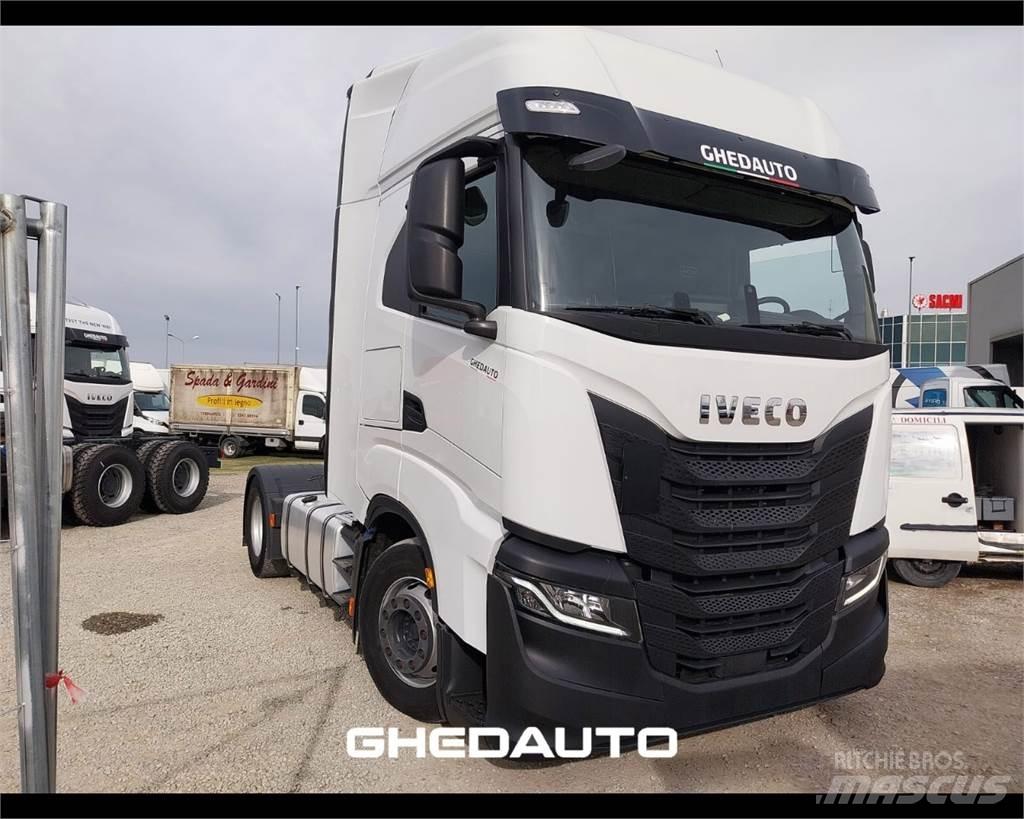 Iveco AS440S48 Furgons