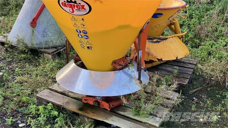 Agrex 300 Smilšu un sāls kaisītāji