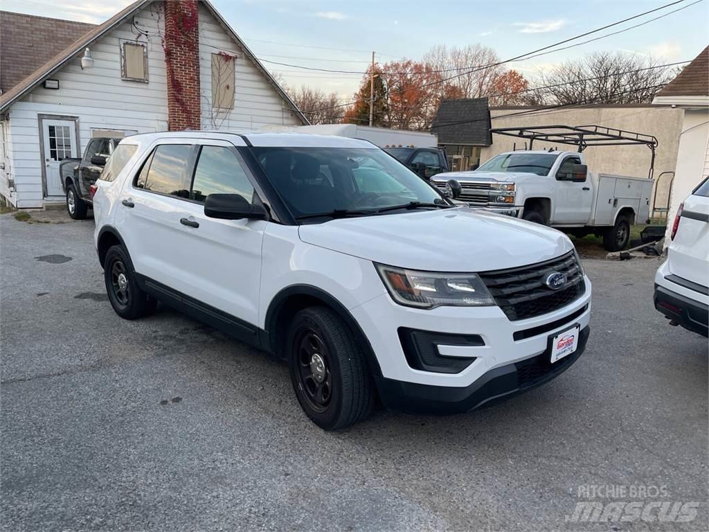 Ford Explorer Automašīnas