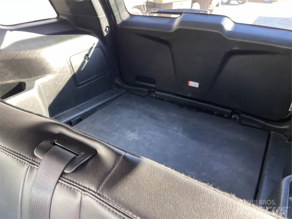 Ford Explorer Automašīnas