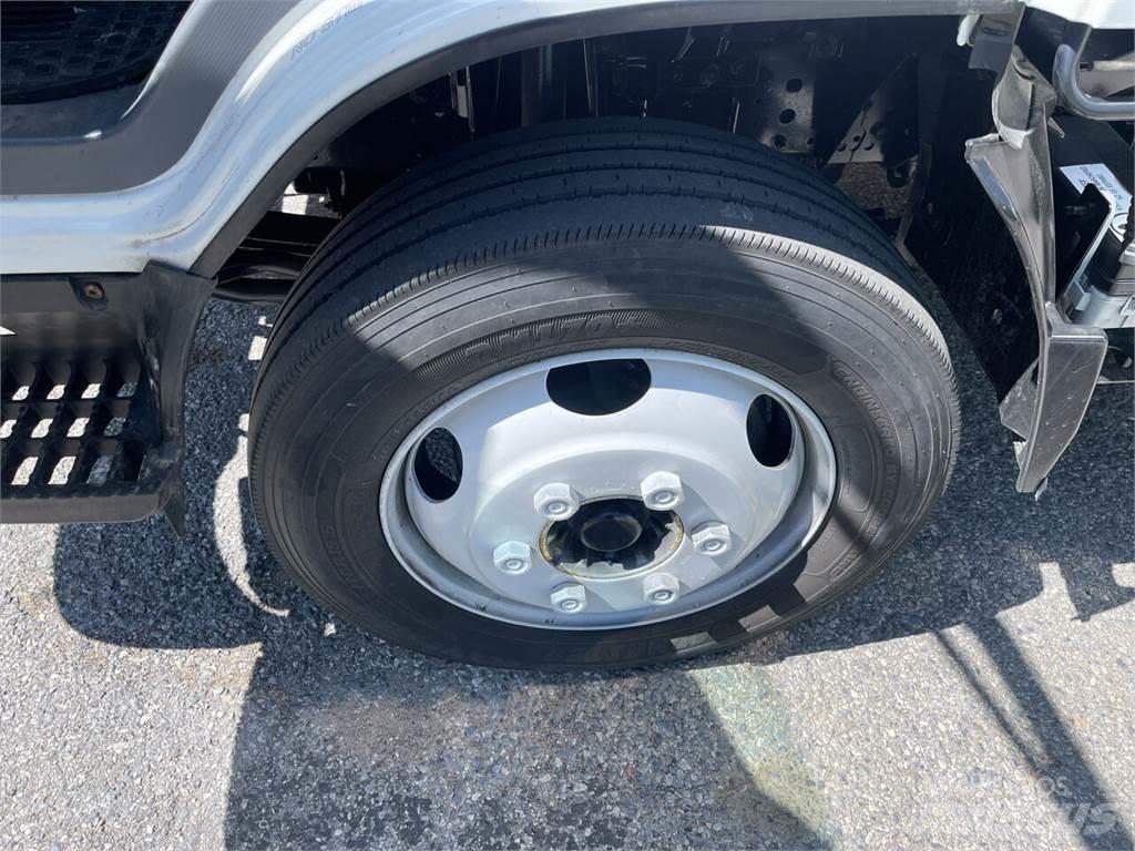 Isuzu NRR Furgons