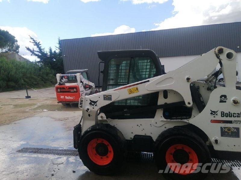 Bobcat S770 Iekrāvēji uz riteņiem