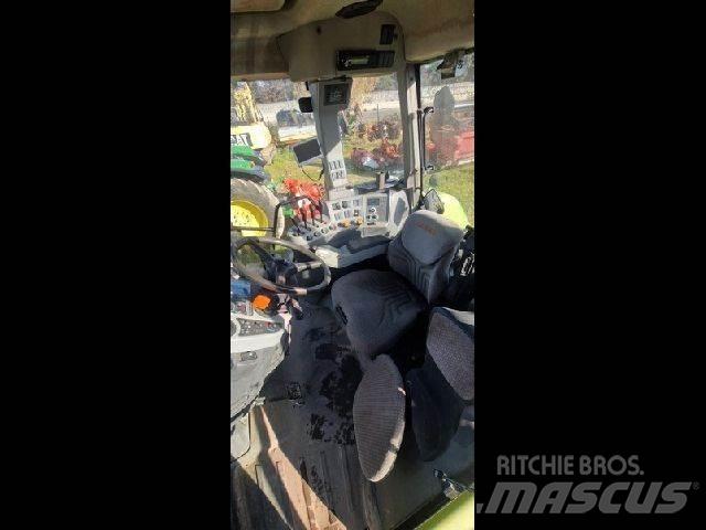 CLAAS AXION 840 Traktori