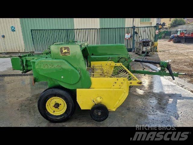 John Deere 359 Ķīpu preses