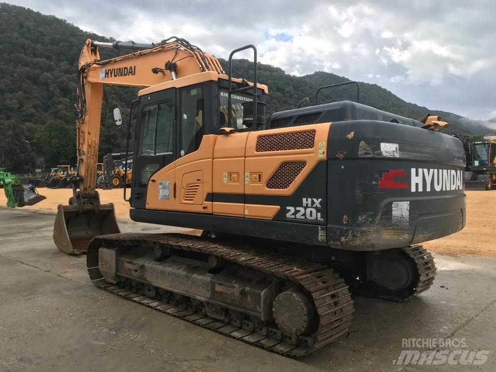 Hyundai HX220L Kāpurķēžu ekskavatori