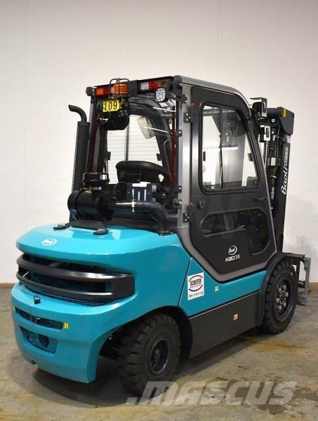 Baoli KBD 35 Tehnika ar dīzeļa dzinēju