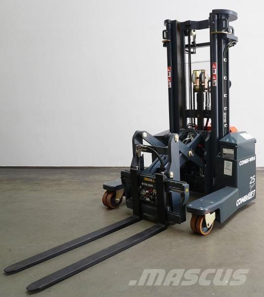 Combilift WR4 Četru virzienu krāvēji