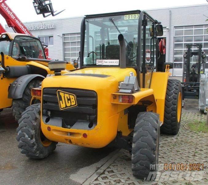 JCB 940-4 Apvidus autokrāvējs
