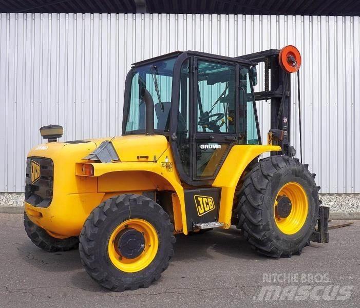 JCB 940-4 Apvidus autokrāvējs