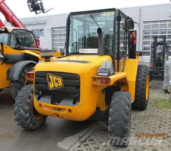 JCB 940-4 Apvidus autokrāvējs