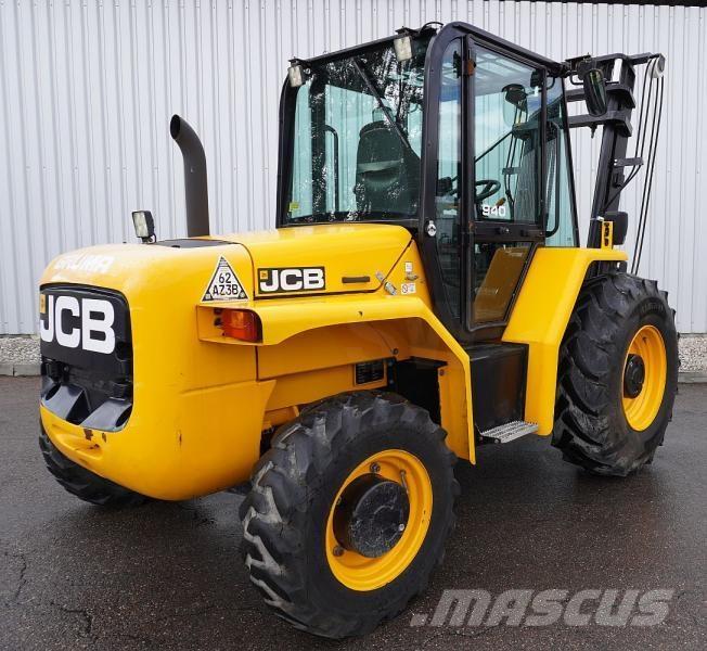 JCB 940-4 Apvidus autokrāvējs