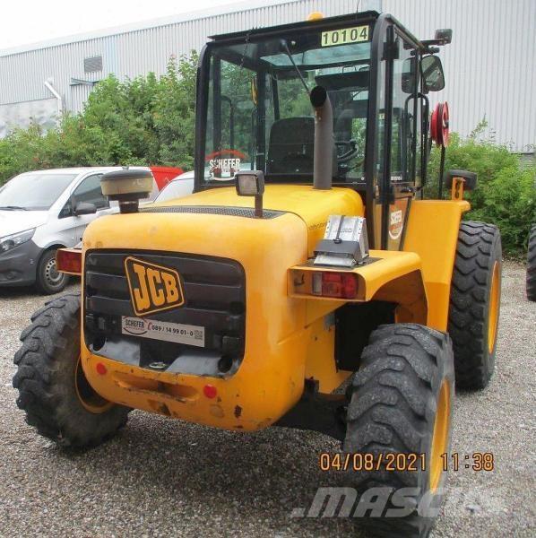 JCB 940-4 Apvidus autokrāvējs