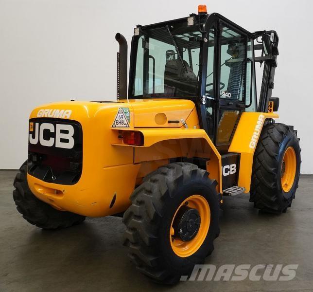 JCB 940-4 Apvidus autokrāvējs