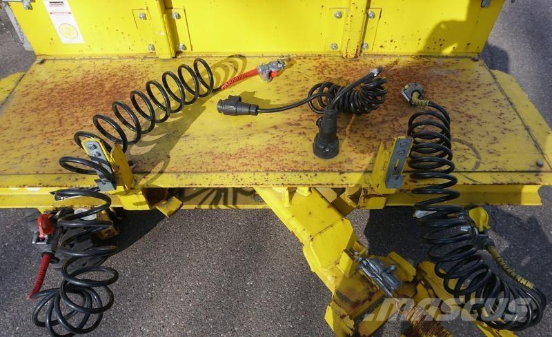 Pefra 4000 Platformas/izkraušana no sāniem