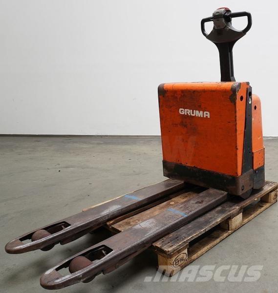 Toyota 7PM18 Zemie palešu pacēlāji