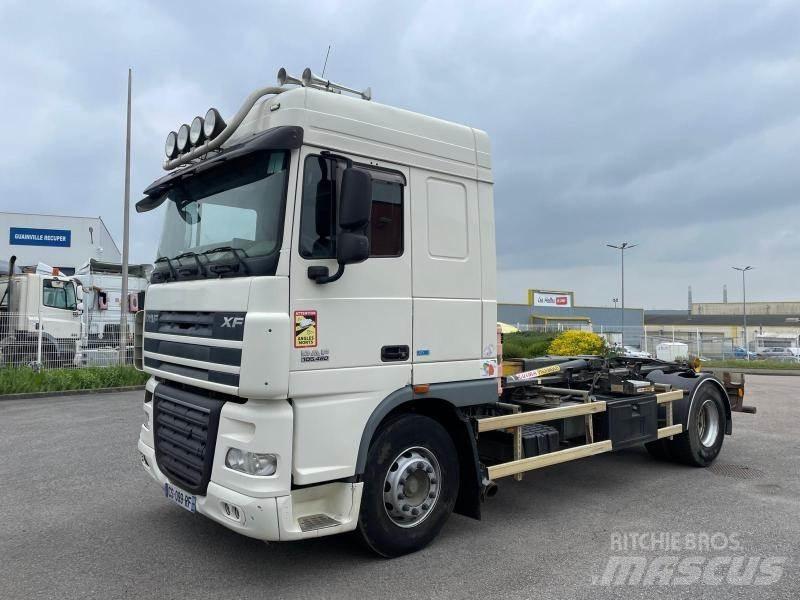 DAF XF105 460 Kabeļu pacēlājs nomontējamām kravas mašīnām