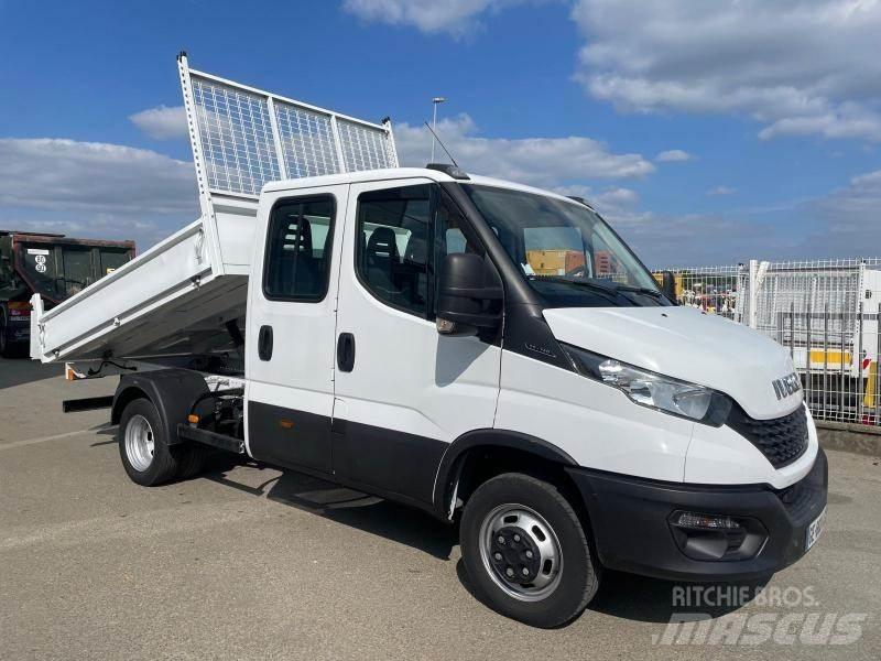 Iveco Daily Vieglais kravas automobilis/izkraušana no sāniem