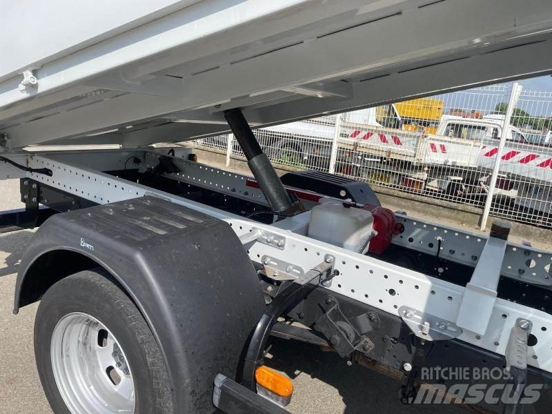 Iveco Daily Vieglais kravas automobilis/izkraušana no sāniem