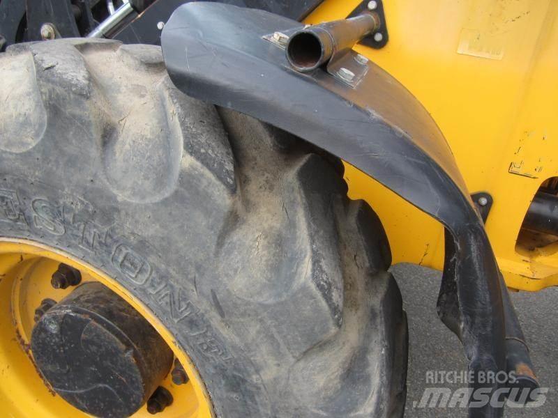 JCB 406 Iekrāvēji uz riteņiem