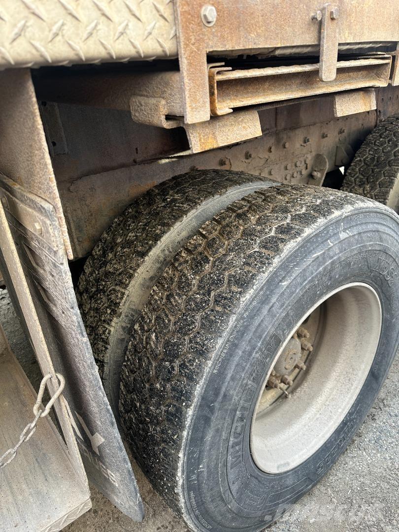 National 1500 Smagās mašīnas ar celtni